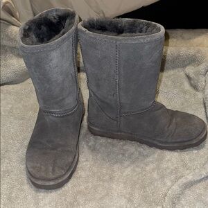 BearPaw Women's Gray Boots